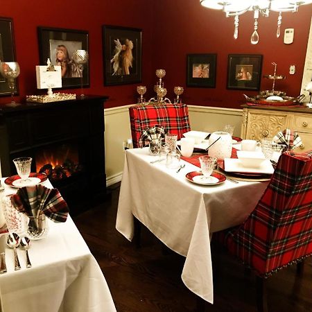 The Tartan House Bed & Breakfast Ajax Ngoại thất bức ảnh